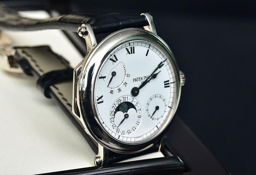 百达翡丽手表表带生锈怎么处理？