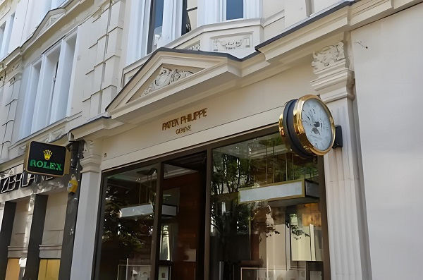 百达翡丽手表表带太紧解决方法汇总(图) 百达翡丽手表表带太紧解决方法汇总(图)